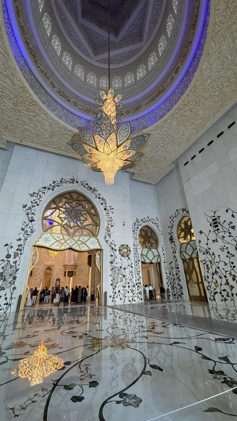 Шикарный день провели! 😇🤩столько увидели и всего узнали. . колоритно и современно 🥳🤩😇