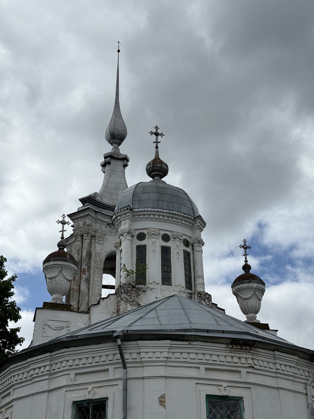 Отличная экскурсия, Ольга - прекрасный гид! Много интересного, красивого и необычного. Дворики прекрасны и в большинство