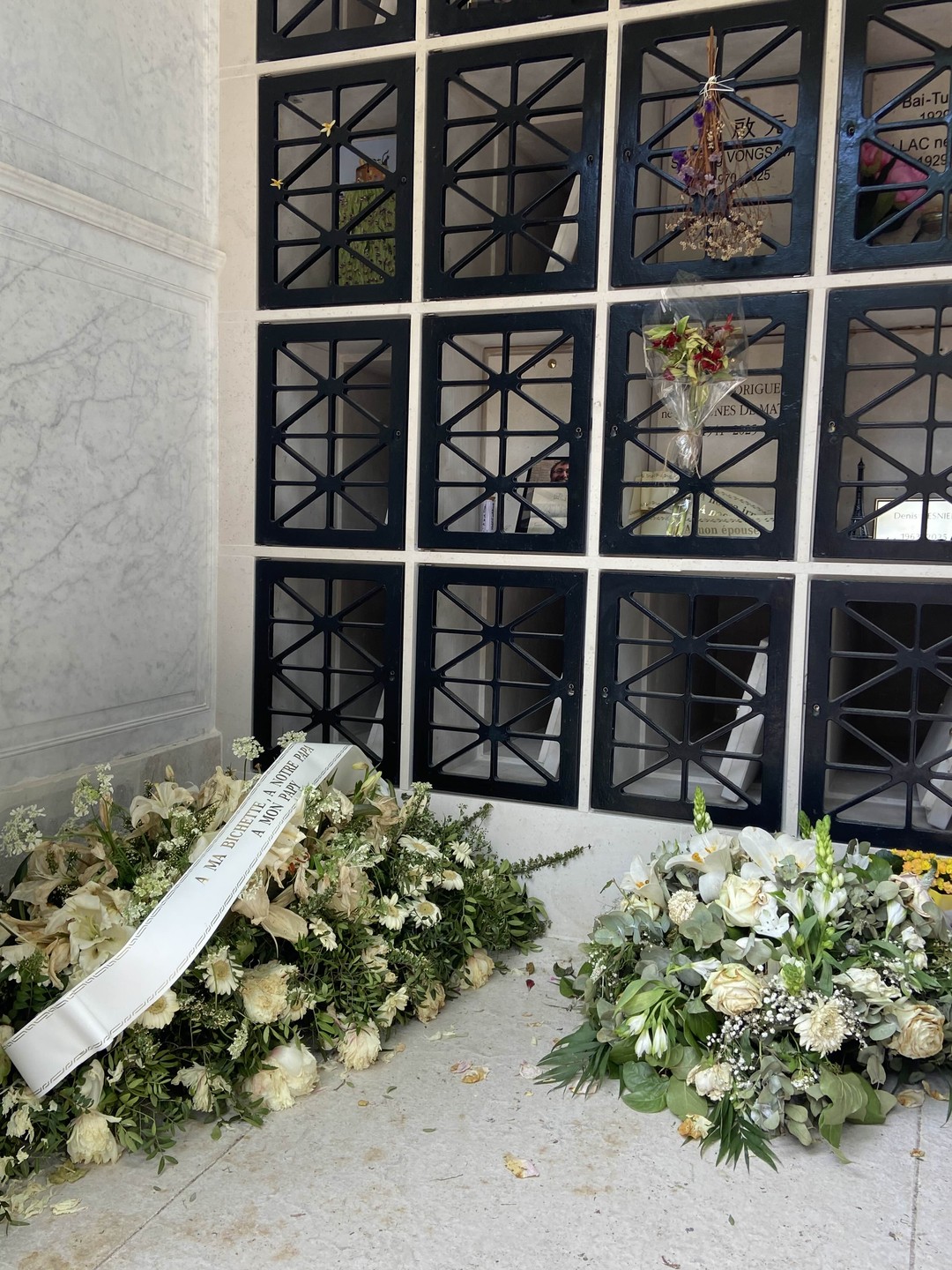 Очень понравилась экскурсия по кладбищу! Валерия приятная, располагает к себе, хорошо рассказывает и в целом приятно