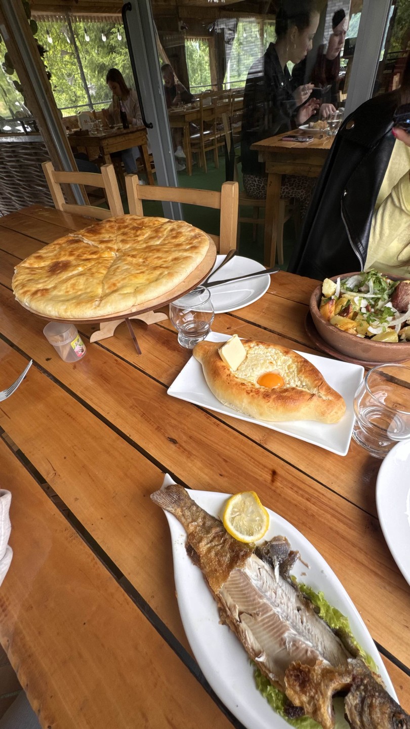 Спасибо за прекрасную экскурсию, все показали, вкусно поели, посмеялись. Рекомендую, для знакомства с Аджарией!