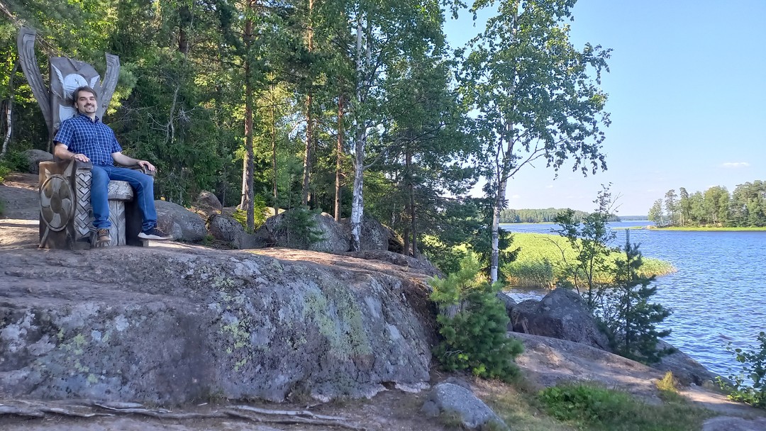 Алёна, спасибо за чудесную театрализованную экскурсию! В этот чудесный солнечный день для прогулки по Монрепо лучше