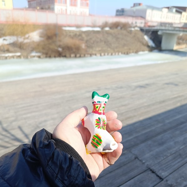 Мне и моей команде очень понравился данный мастер-класс. Ведущая содержательно рассказывала нам о тонкостях росписи, о