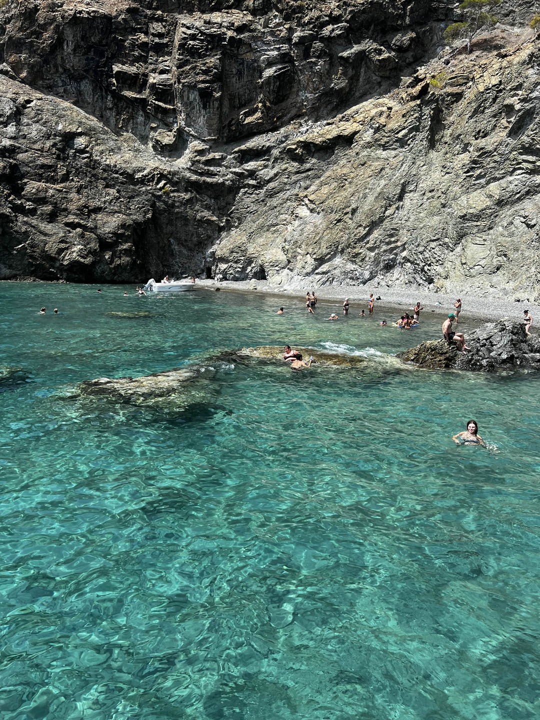 Наша экскурсия была перенесена из- за других путешественников на день позже. Вместо 11 утра, перенесли на