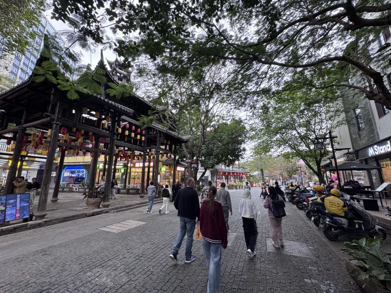 Шикарно провели время на стыковке в Шэньчжэне! Экскурсоводу Зое спасибо! Как ни странно, сам «музей науки