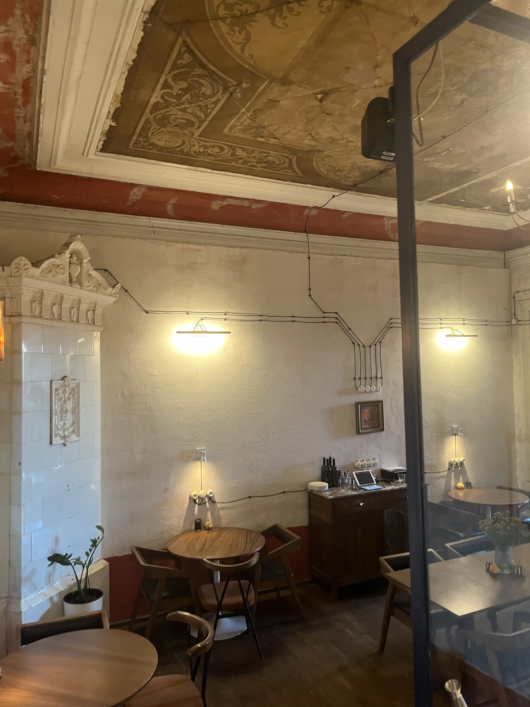 Увлекательная экскурсия в сопровождении профессионального гида. Вас очень гостеприимно и доброжелательно встретят, заботливо проведут по тайным