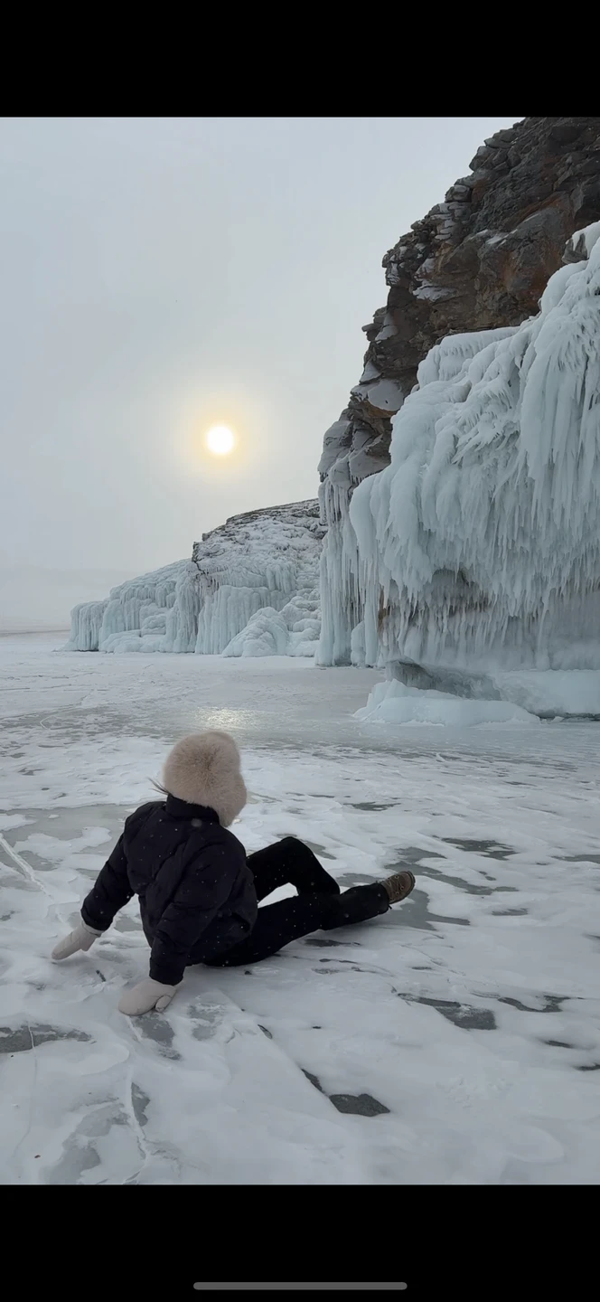Остались очень довольны экскурсией!! Побывали в очень красивых локациях, покатались на коньках, очень интересный подробный рассказ