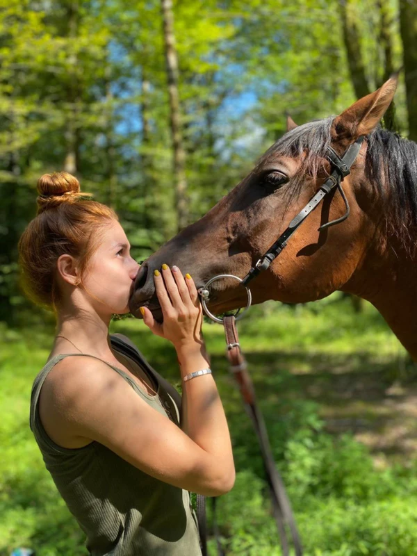 Конная прогулка по национальному парку в окрестностях Адлера
