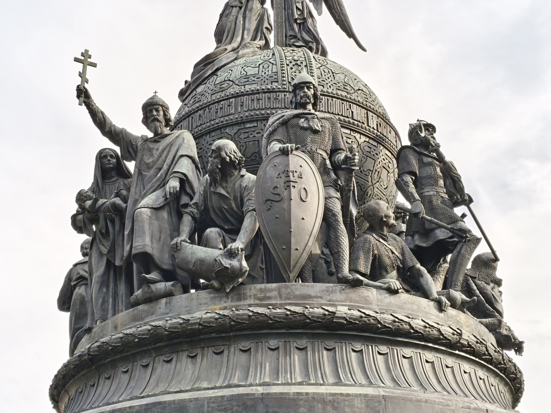 Два центра Великого Новгорода: кремль и Ярославово дворище в мини-группе (Анна)