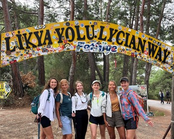 Бухта Долина бабочек и деревушка Кабак