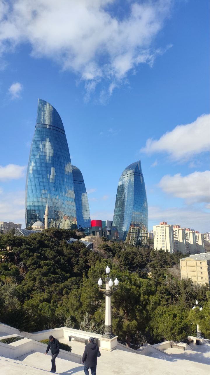 Отлично составленный маршрут. Вахид действительно отлично владеет информацией об истории города и страны в целом. Было