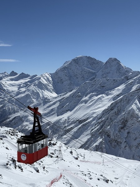 Были на экскурсии 8 марта с Михаилом, в первую очередь, хочется отметить дружественный вайб, всю экскурсию было очень комфортно
