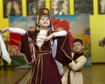 Новогодние базары и танцевальный мастер-класс