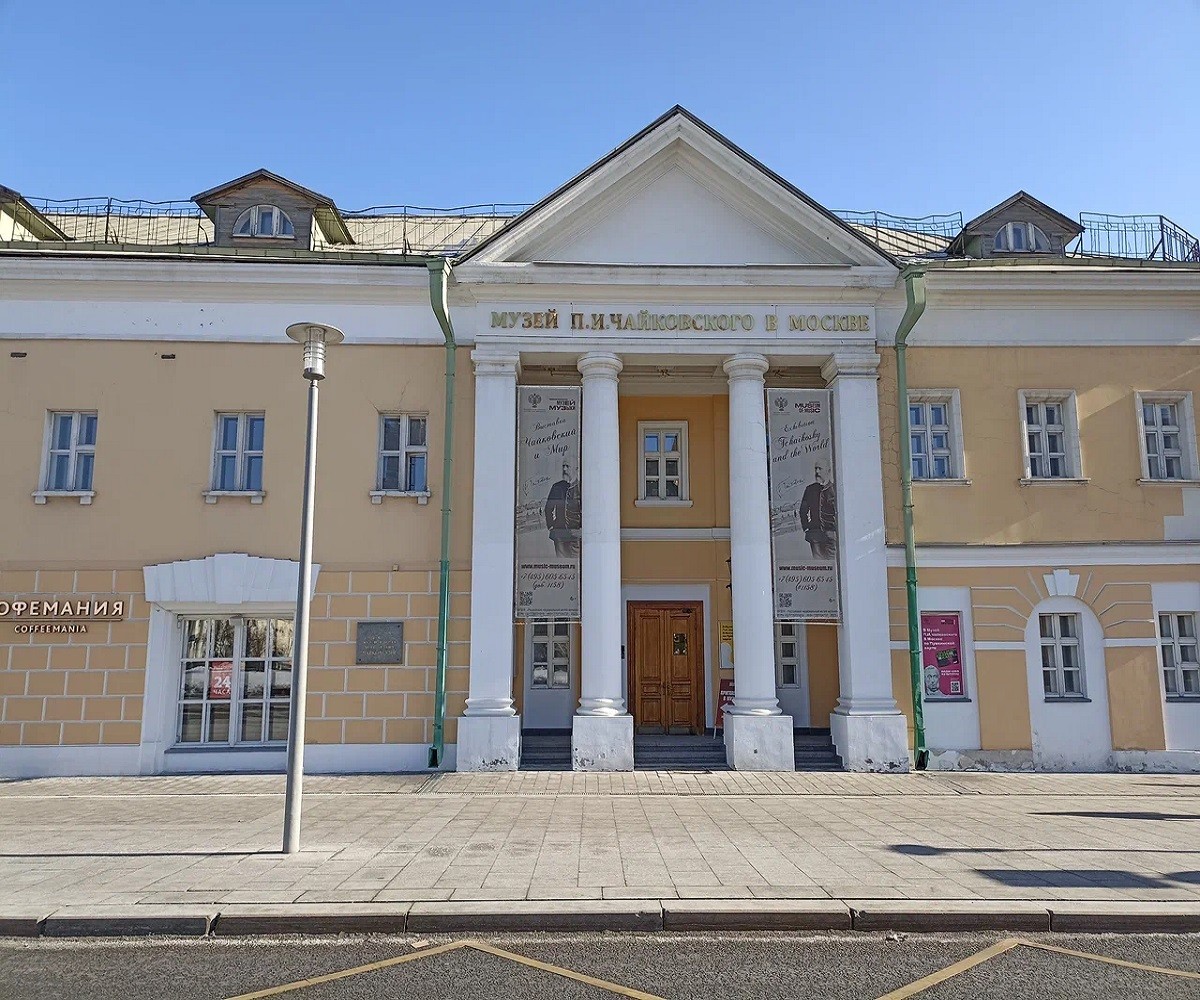 За каждым успешным мужчиной стоит великая женщина (15/18)