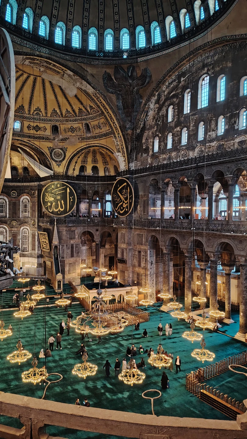 Главные музеи и дворцы Стамбула с гидом-историком (Елена)