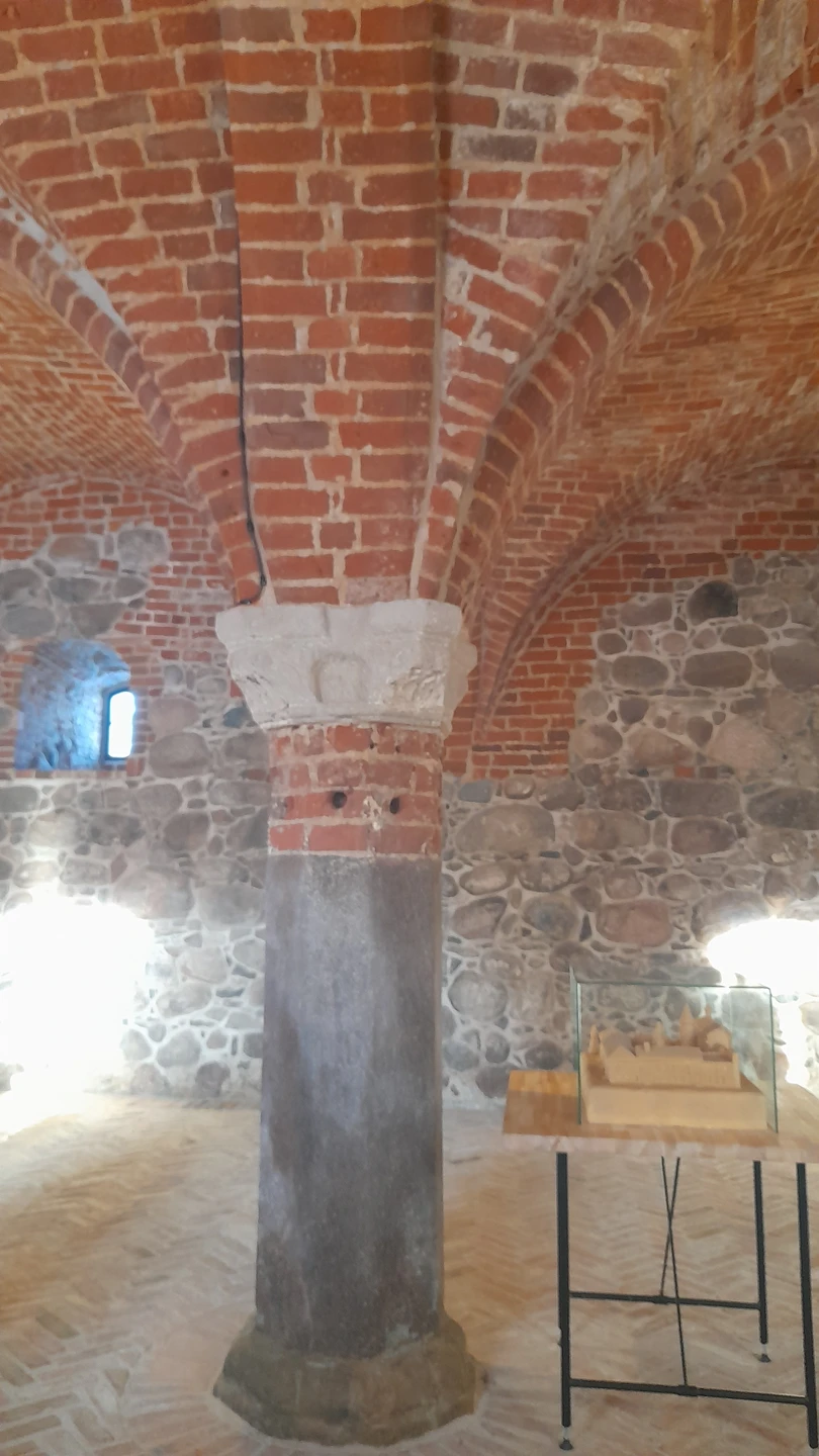 Экскурсия понравилась. Продуман интересный маршрут, посмотрели Замок « Нойхаузен», кирху «Гросс-Легиттен», «Старый Маяк» в Заливино. Все