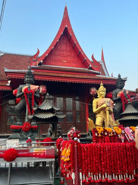 За один день мы посетили много завораживающих локаций