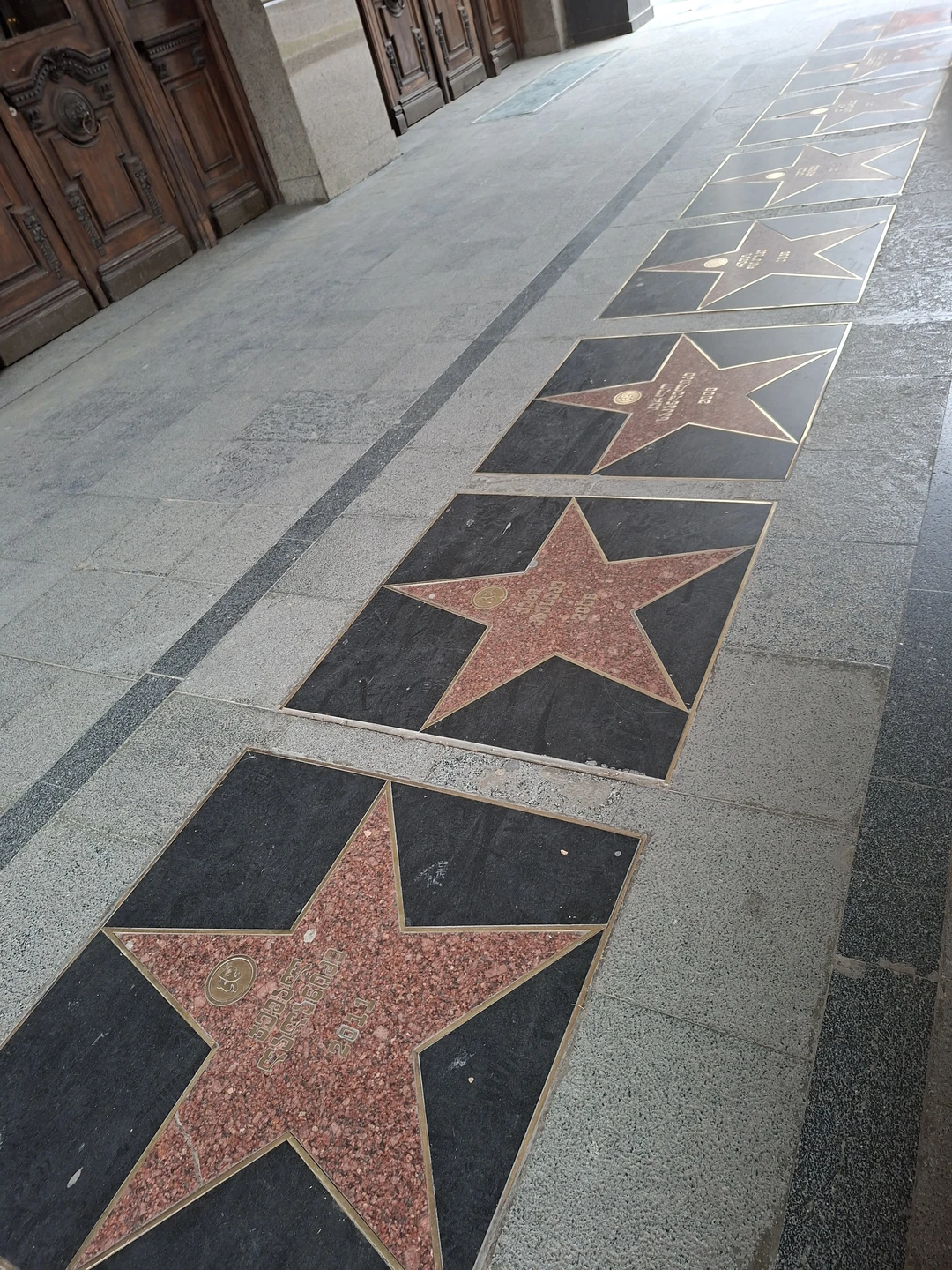 Экскурсия прошла интересно, было дано много материала, подача лёгкая, приятная. Узнали много нового, оценили и посмотрели