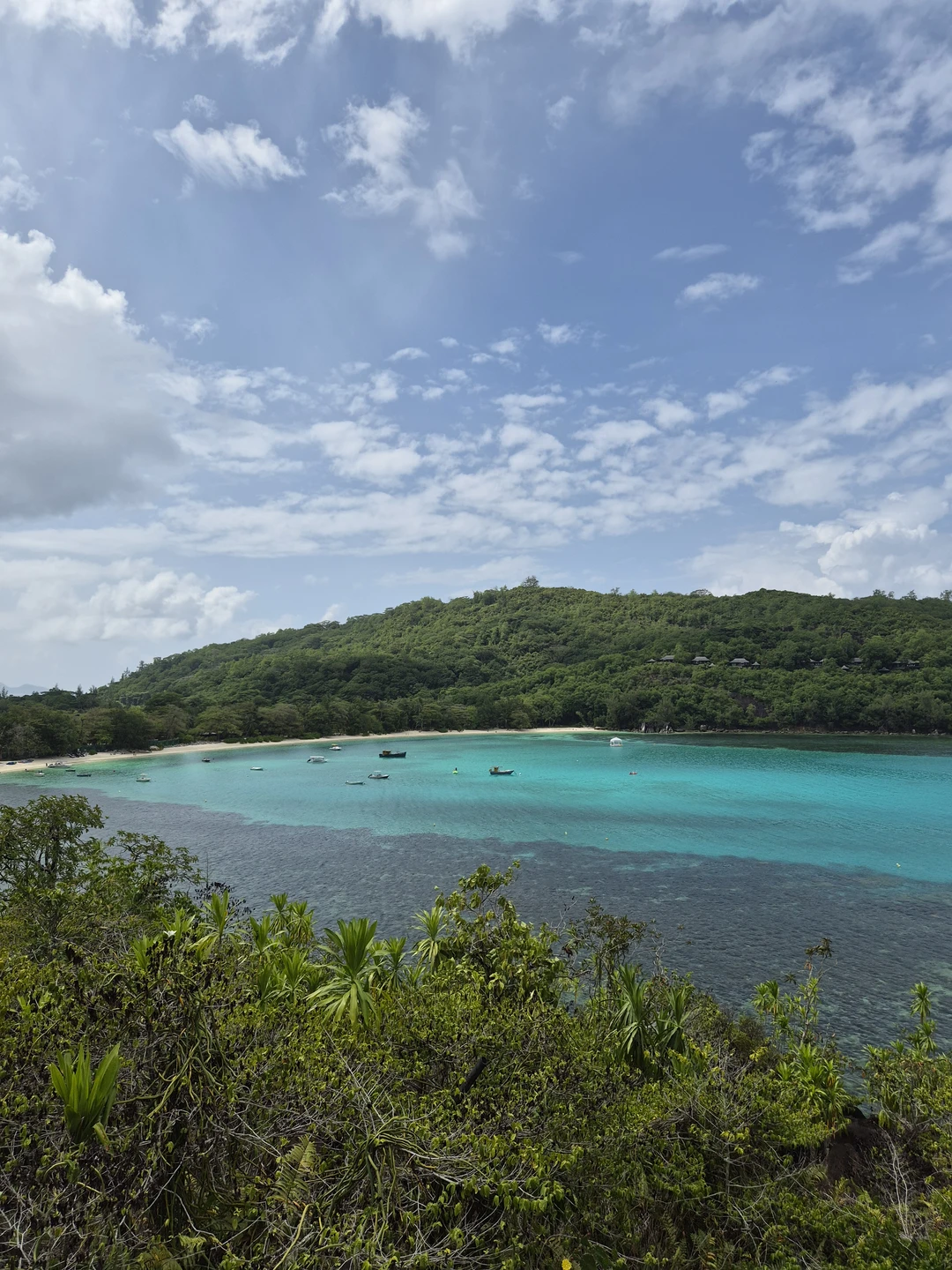 Всё прошло отлично! Во-первых, если Вам достанется гид Екатерина, значит Вам уже повезло!!! Молодая, активная, зажигательная