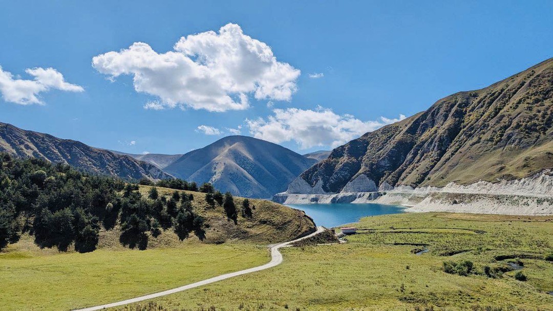 Озеро Кезеной-Ам и аул Ботлих за 1 день (Karina)