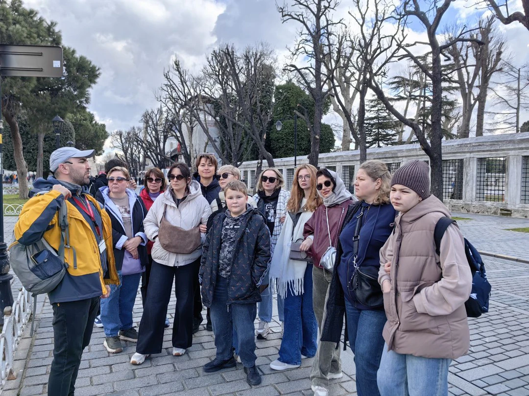 Экскурсия очень понравилась. Все самое главное. Без лишней информации. Интересно, насыщенно. Гид Айдын помог нам купить