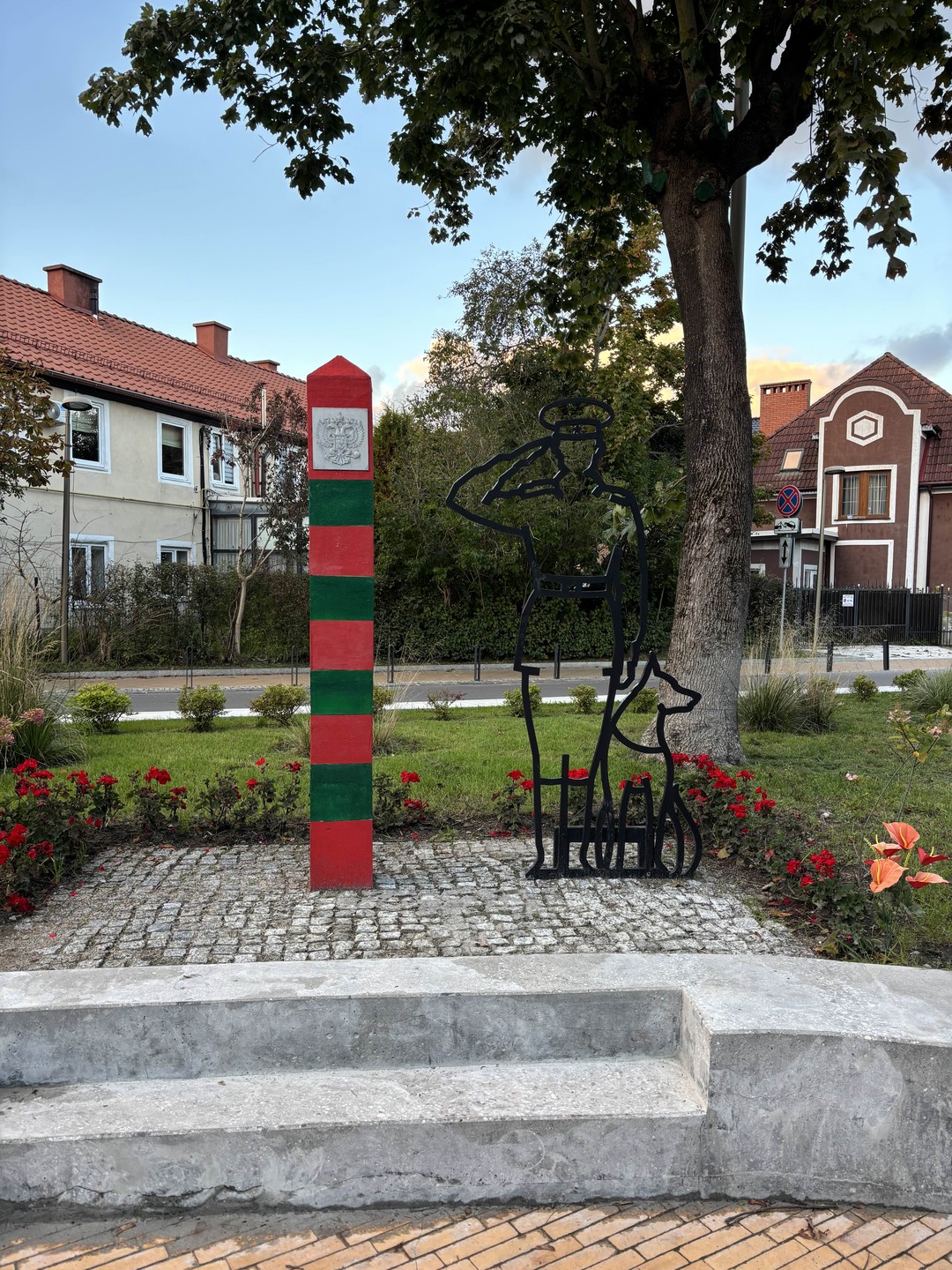 Наша семья в октябре 2025г. посетили Калининград. Выбрали экскурсию с Екатериной по Куршской косе и Зеленоградску.