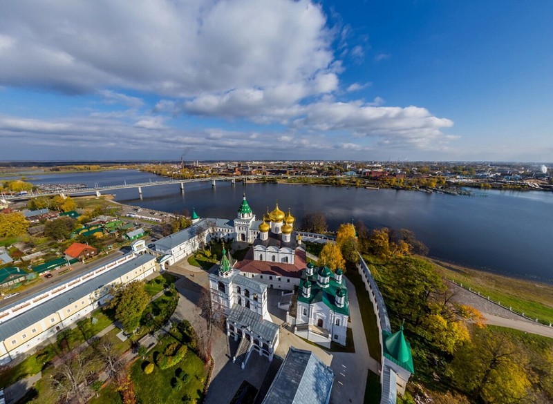 Из Ярославля в государыню-Кострому (на вашем автомобиле)
