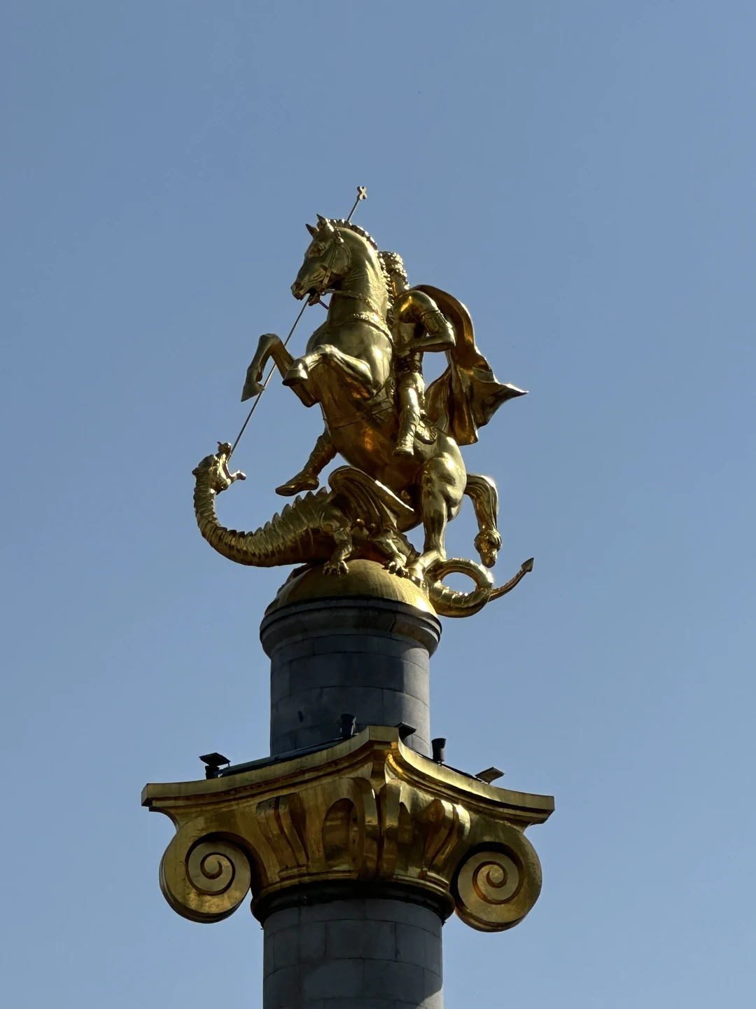 Отличная экскурсия, квест, с временами трудными заданиями, -- например, произнесение длинного слова с большим количеством согласным