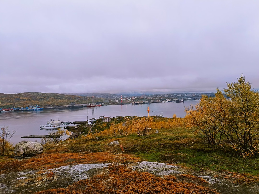 Если вы хотите познакомиться с Севером поближе, то обязательно нужно выходить на прогулку в сопки. Только