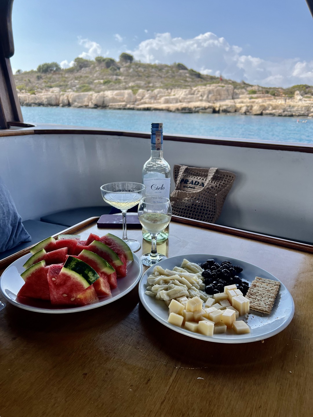 Огромная благодарность Екатерине за уникальную возможность насладиться красивыми местами такой разной и многообразной Турции, отдохнуть и