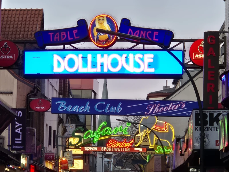 The Beatles в Гамбурге: sex, drugs, rock-n-roll - 18+