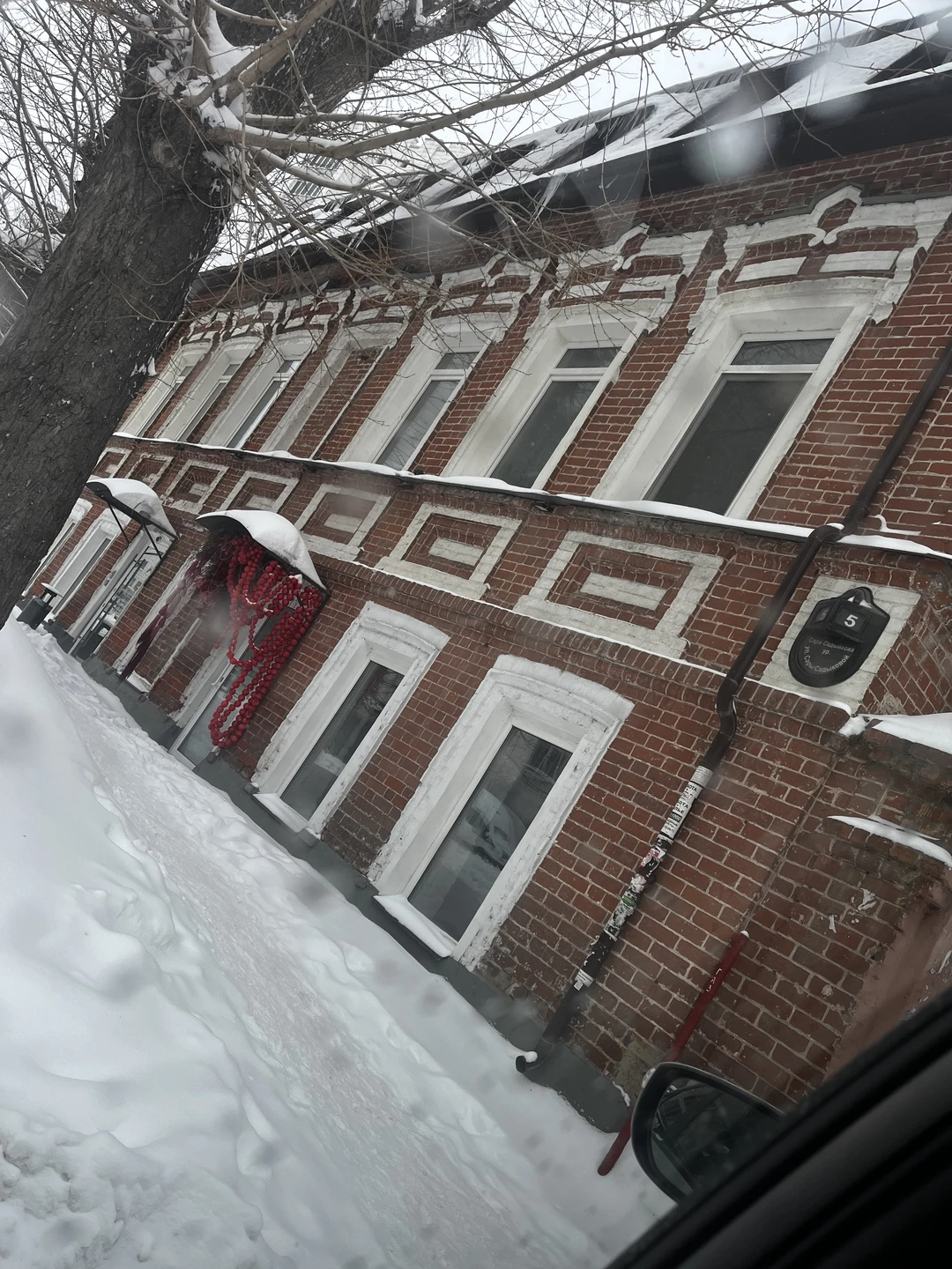 31.01.26 нам проводил экскурсию Дмитрий! Так вот, смело рекомендую Вам данную компанию. Очень интересно