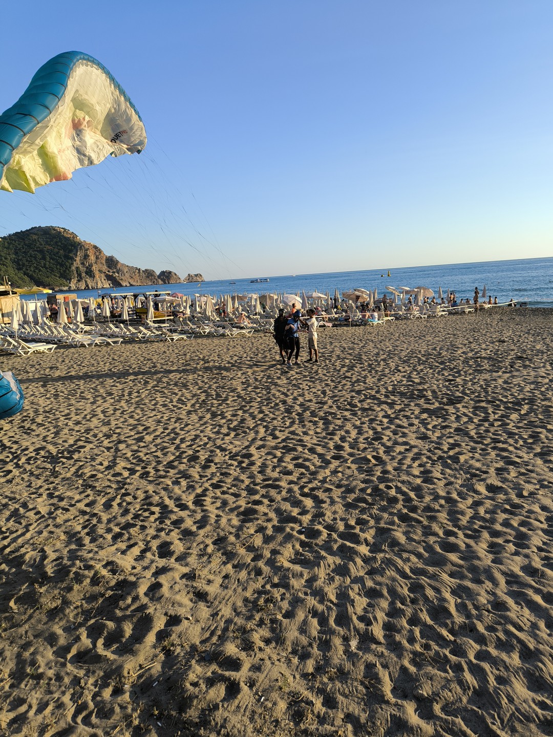 Брали с женой услугу с трансфером до организации, организующий полёты, и обратно (ехали из Сиде). Выезд