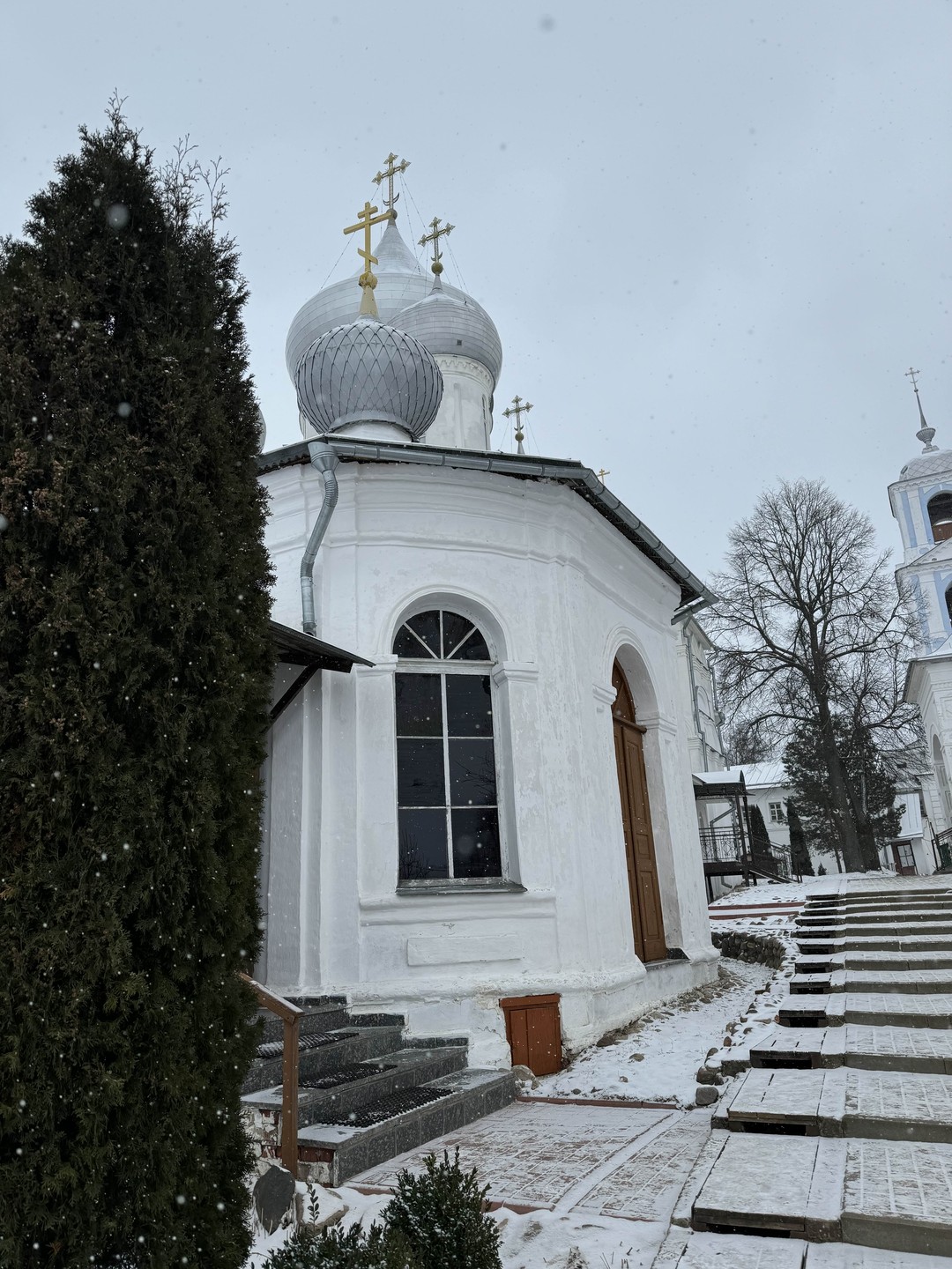 Очень понравилась экскурсия по зимнему Переславлю. Владимир доступным языком рассказал про город и озеро. В городе
