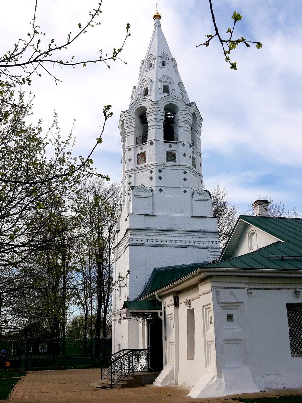 Фото Из Рыбинска — в старинный Тутаев