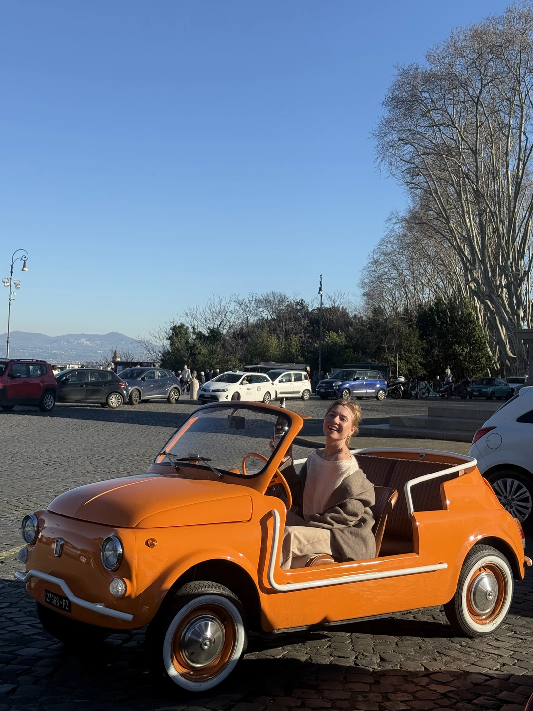 Я в восторге от экскурсии. Очень необычная. Мы посетили те места в Риме, которые на входят