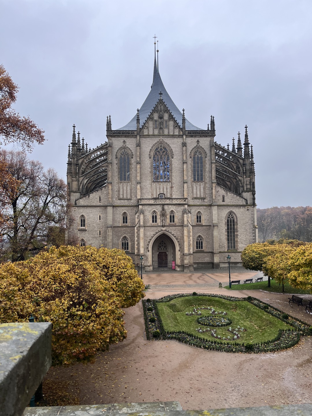 Наш гид Николай был превыше всех похвал. Академические знания, педантизм, тонкий юмор, день прошёл прекрасно!