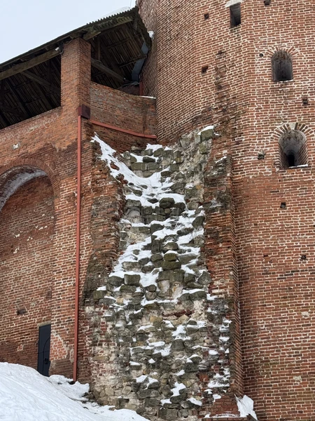 Отличная экскурсия по Коломне! Гид Роман очень понравился: пунктуальный, грамотный и с отличным чувством юмора. Маршрут