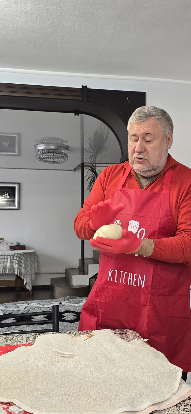 Во-первых организовано всё отлично. Успели заехать в Чайный домик. Много местных продуктов, сделали для себя много