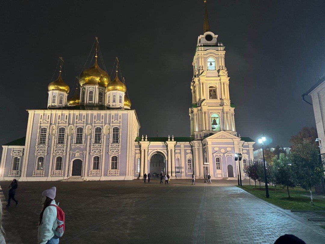 Очень интересная прогулка по Кремлю. У нас было мало времени на знакомство с Тулой,но сердце этого