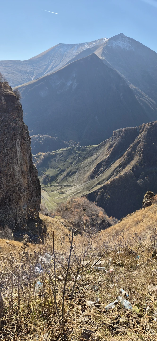 Просто увидеть красоту этих пейзажей хватило бы, чтобы поездка осталась в памяти надолго, но гиды добавляют