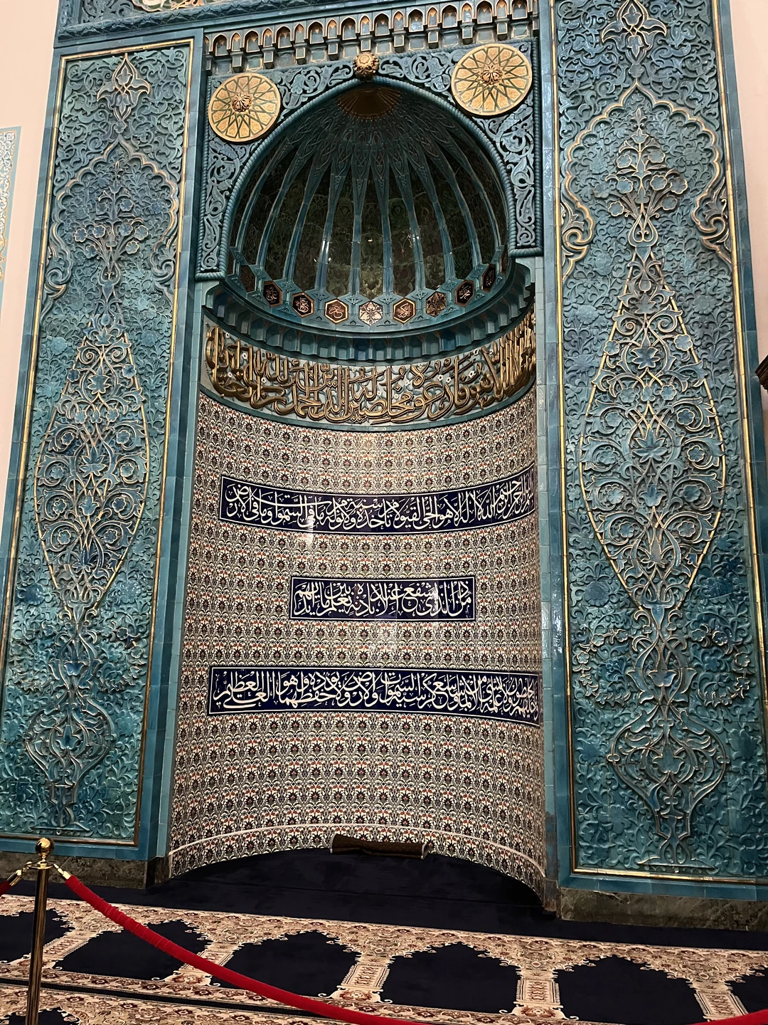 Дороговато для 1-часовой экскурсии. А льгота для пенсионеров-просто смех, аж 50 рублей! Гид Амин-великолепен! Прекрасный рассказчик