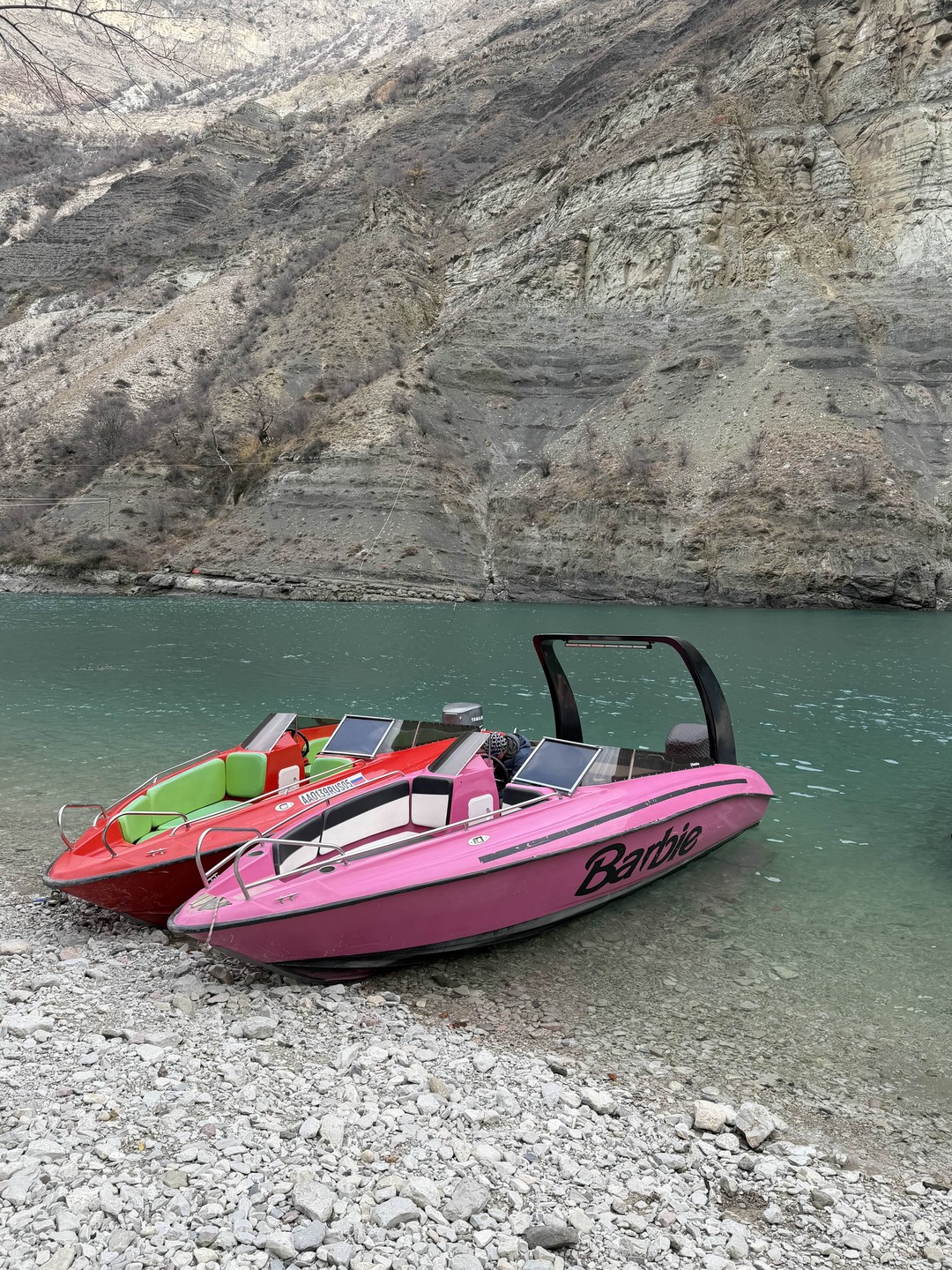 Хочу выразить благодарность гиду Гусейну! Очень отзывчивый, вежливый и клиентоориентированный человек! Он с такой любовью относится