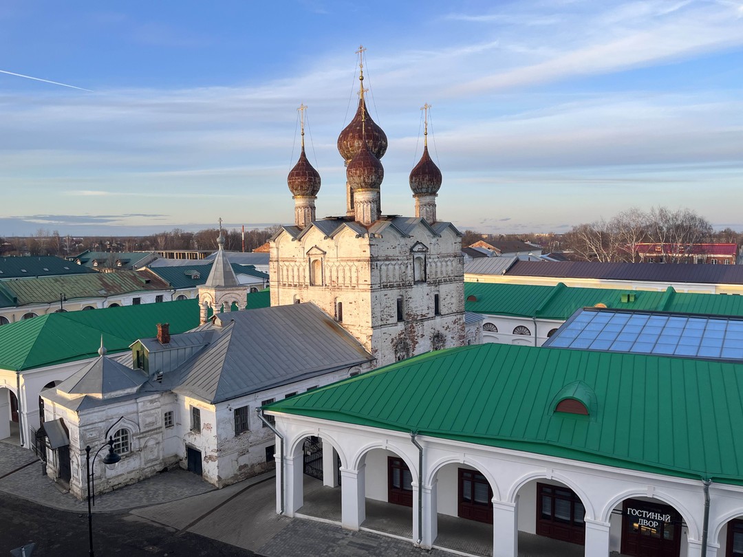 Дмитрий - отлично рассказал материал, все четко и по делу🙌🏻. Экскурсия небольшая, но информативная, позволяет составить общее впечатление о городе