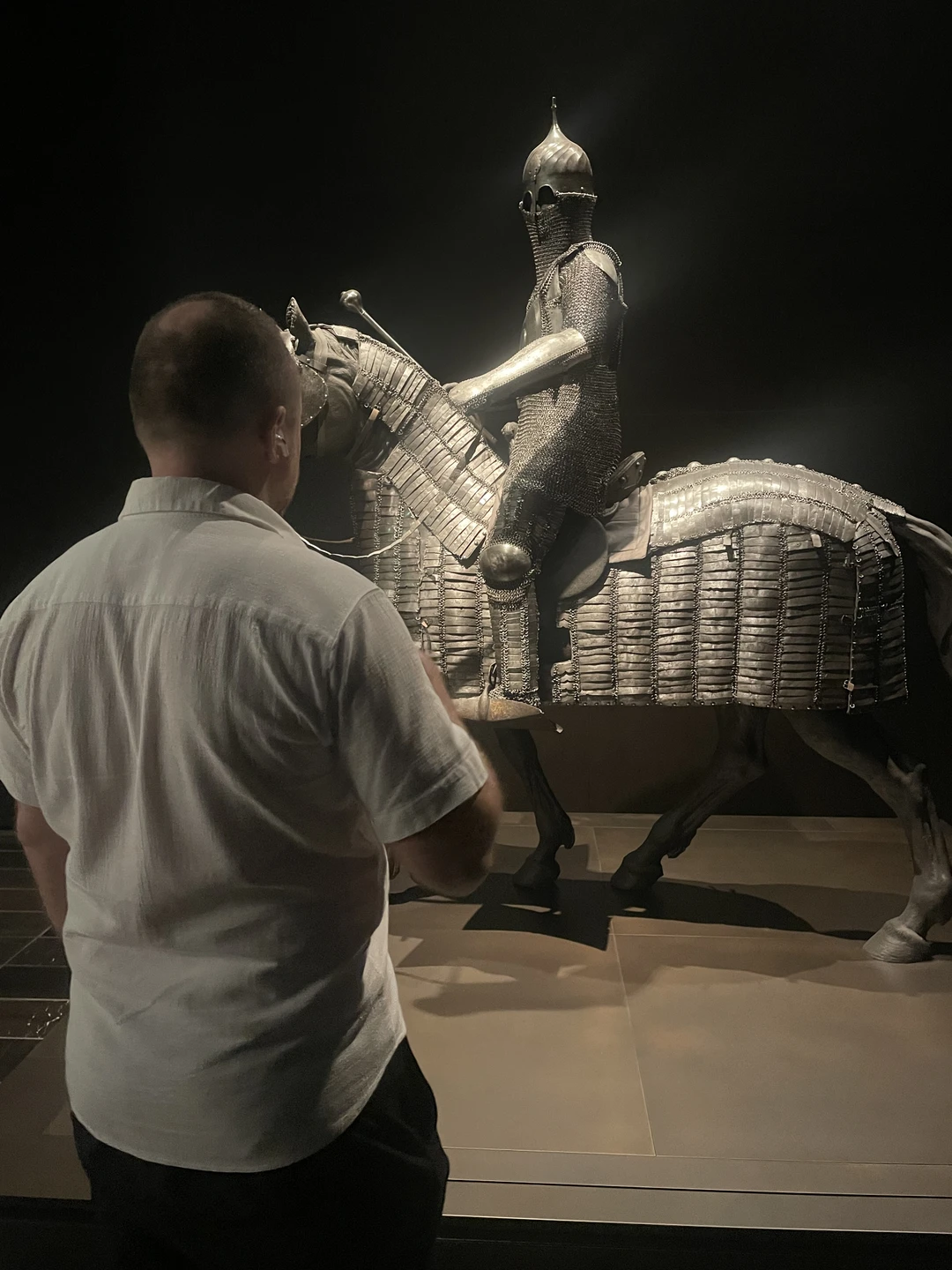 Благодарю Пулата за прекрасный день в Абу Даби. Понравились глубокие знания экскурсовода в области истории, его