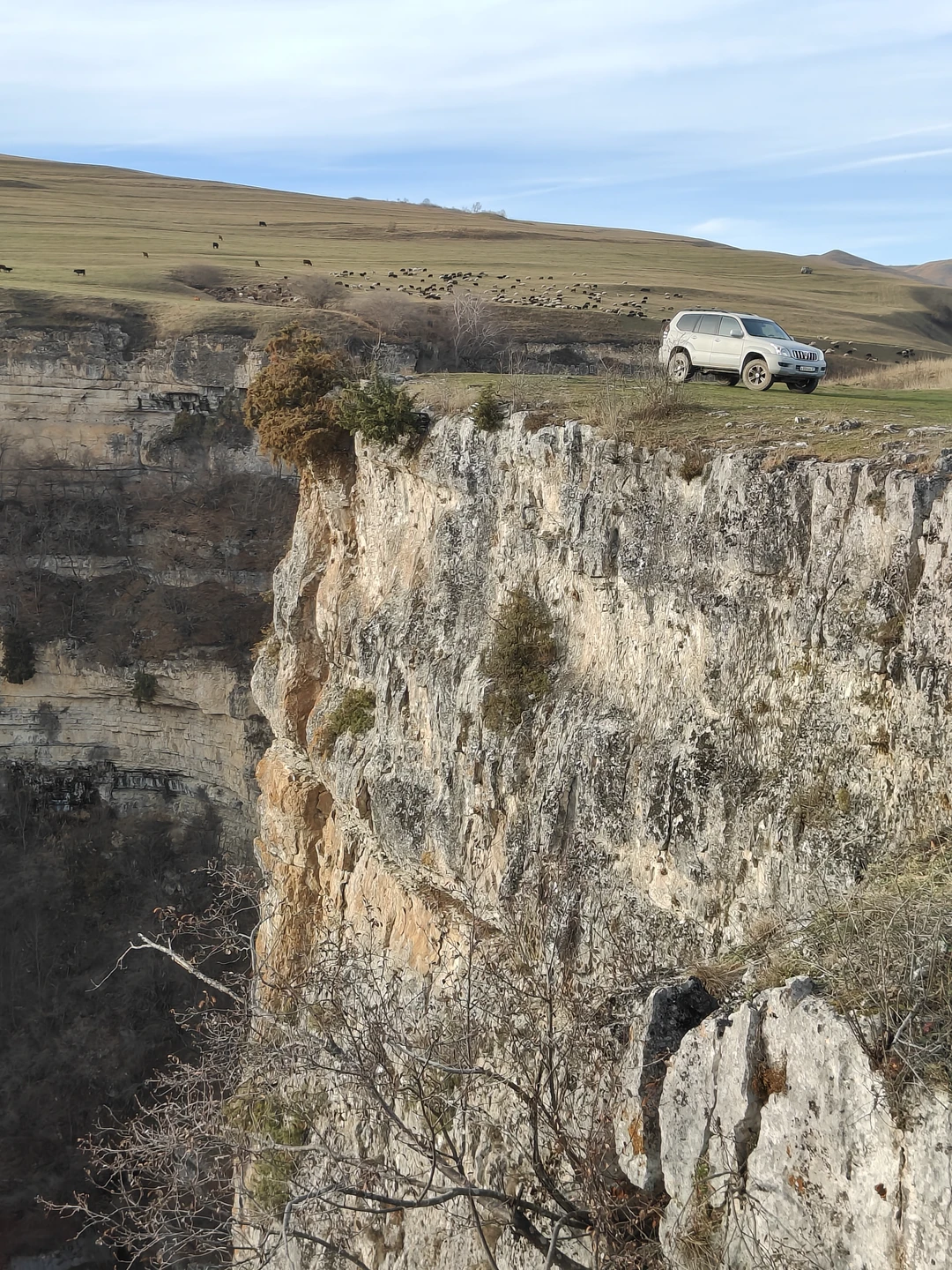 Отличная экскурсия! Гид много чего интересного рассказал и показал. Посетили много захватывающих красивейших локаций, сделали очень