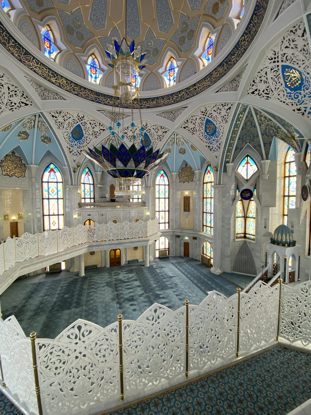 Очень интересная экскурсия, прекрасная, увлеченная экскурсовод Елена, продуманная программа, благодаря которой мы не замерзали даже при