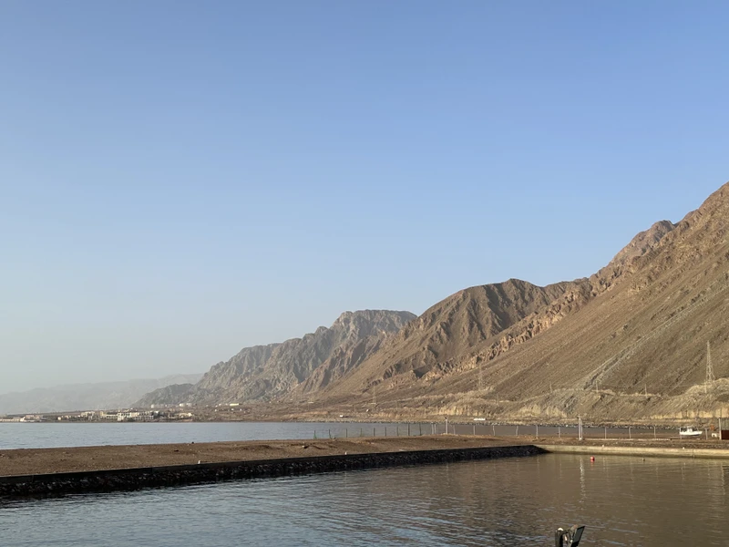 Вчера ездили на экскурсию «Иордания и древняя Петра». Всё очень понравилось, нас было три взрослых человека