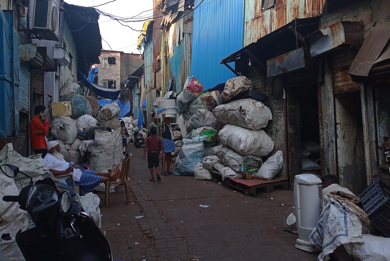 Две стороны Мумбаи: Болливуд и трущобы Дхарави