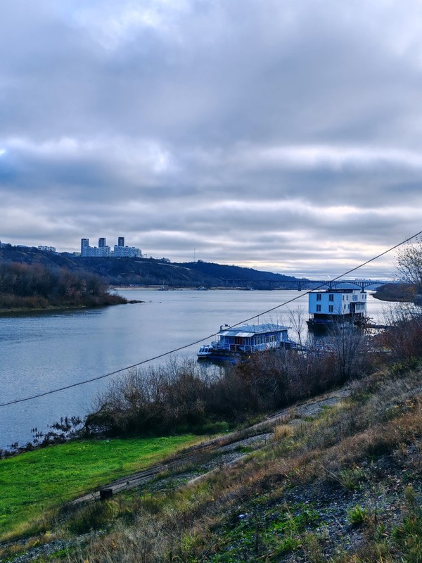 Непарадный Нижний: дельцы, разгул и баррикады