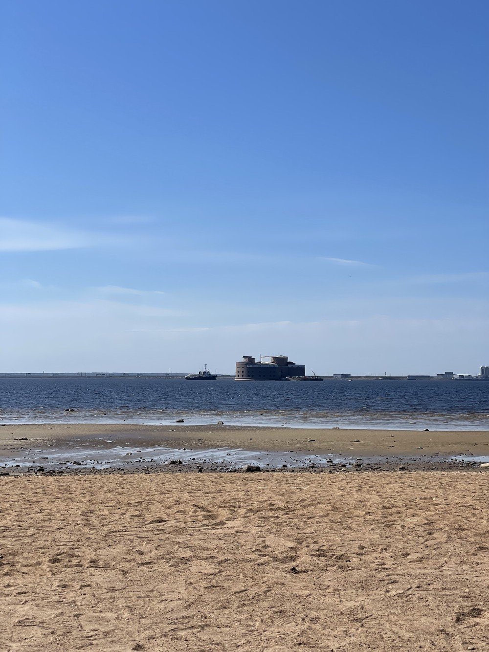 Кронштадт в мини-группе на комфортабельном автомобиле (8/15)